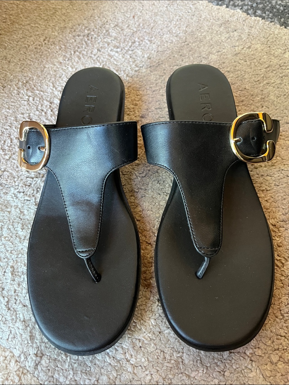 NWOT AEROSOLES Black Sandals with Gold Buckle Accent